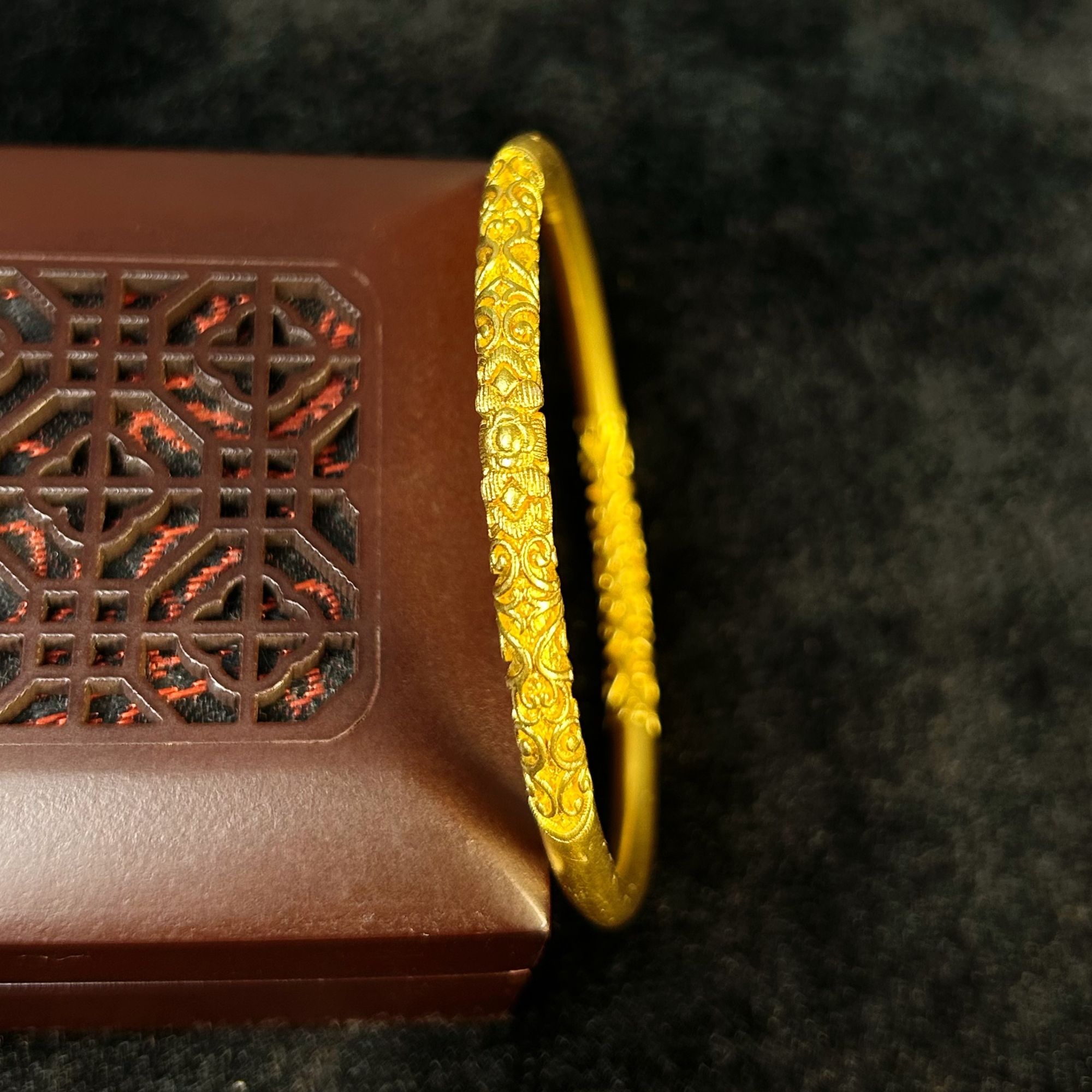 足银手镯 【莲梵珠宝】足银卷草纹手镯  清尾货