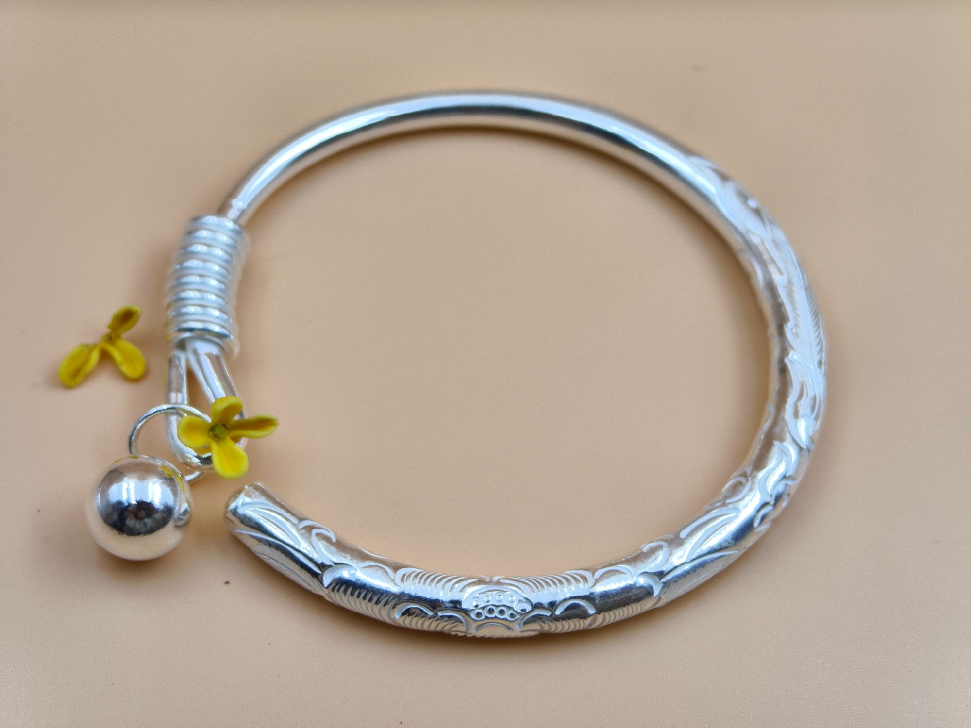 足银手镯 银苗匠心足银实心凤凰逐日牡丹吊珠银手镯镯子纯手工