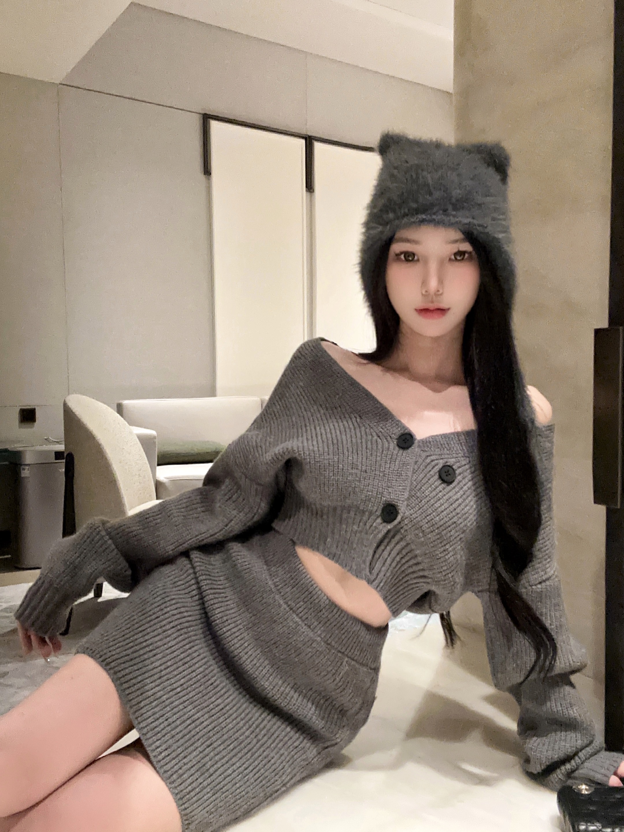 性感一字领露肩短款毛衣针织开衫秋冬气质辣妹套装修身包臀半身裙