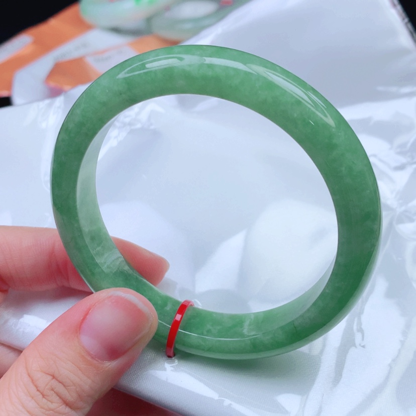 【闪购商品】翡翠手镯未镶嵌59圈