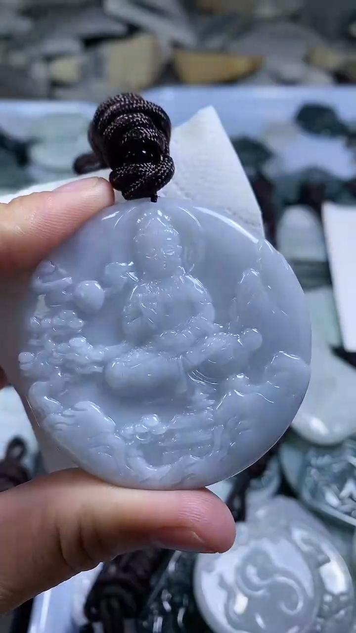 【闪购商品】翡翠颈饰未镶嵌.