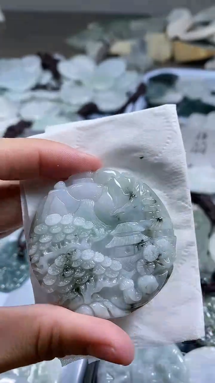 【闪购商品】翡翠颈饰未镶嵌.