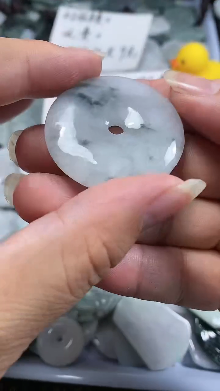 【闪购商品】翡翠颈饰未镶嵌.