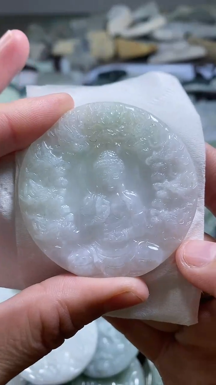 【闪购商品】翡翠颈饰未镶嵌.