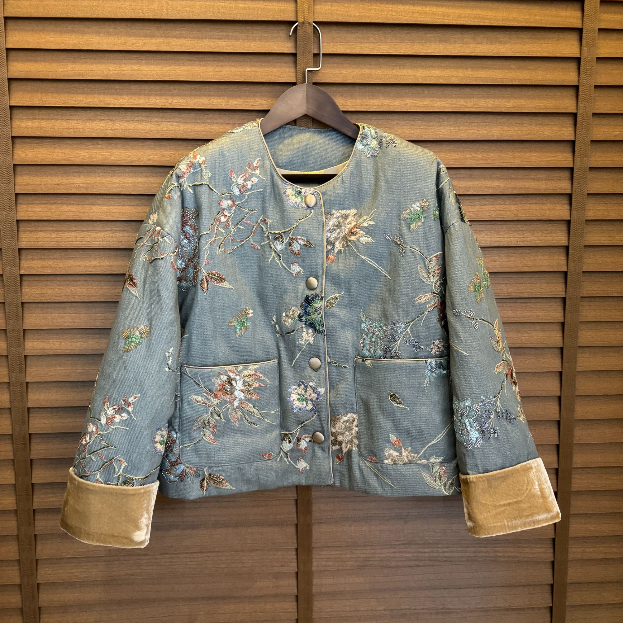 【阿柒服饰】浅蓝短款拼接牛仔外套秋冬季设计感重工宽松长袖羽绒服