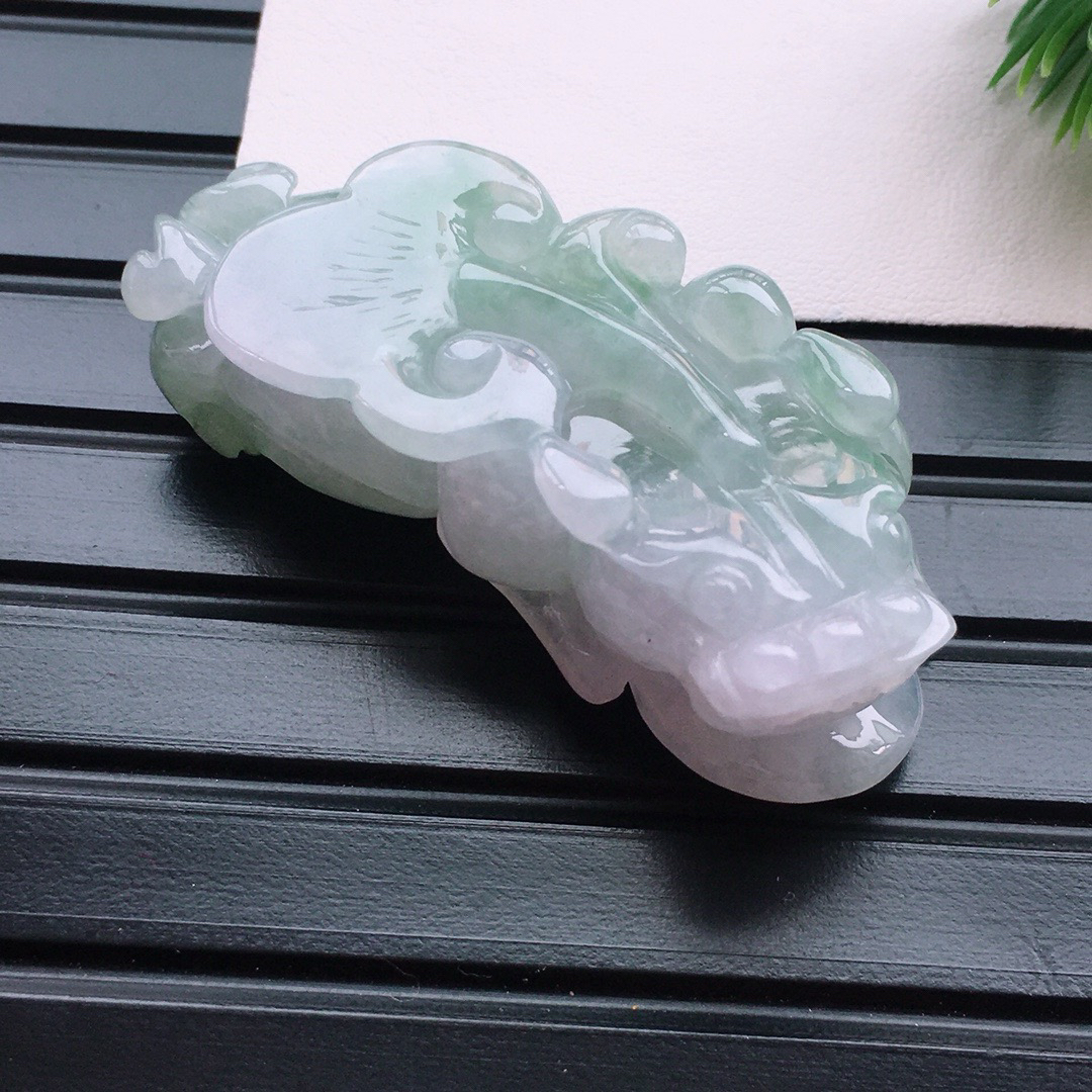 天然缅甸翡翠A货飘绿貔貅吊坠 料子细腻柔洁 总重量30.61g