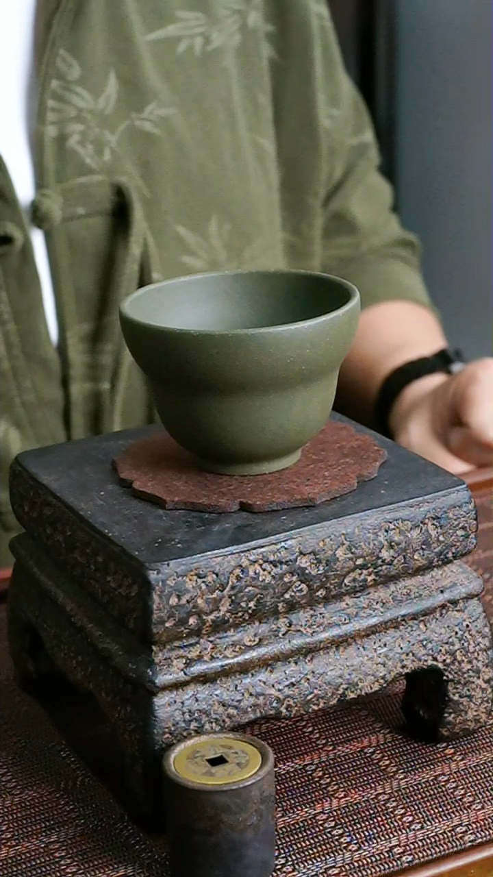 【闪购商品】绿泥【福利】原矿绿泥手工葫芦杯