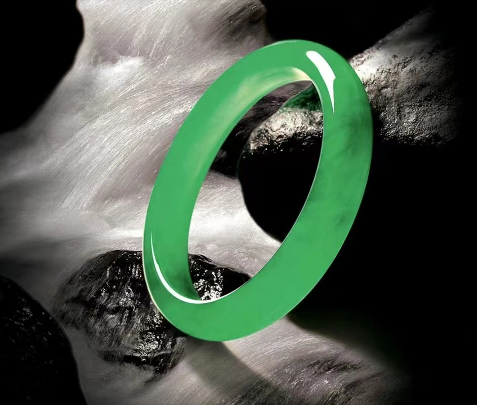 《勿拍》琼姐手镯圈口测量方法女款时尚百搭绿色镯子高冰经典高级感