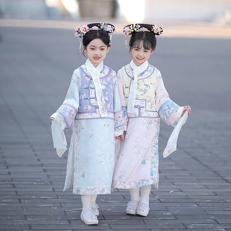 儿童格格服春秋新款清朝宫廷装2024女童汉服古装刺绣时尚旗袍套装