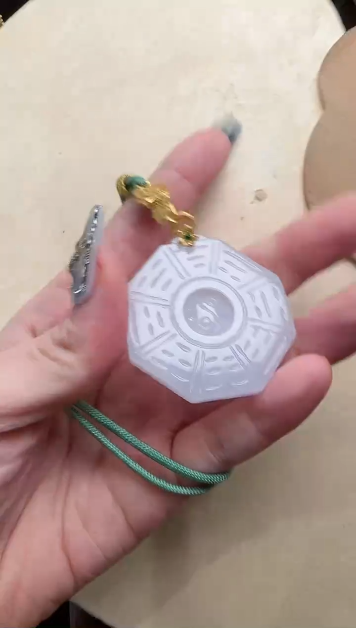 【闪购商品】翡翠颈饰未镶嵌1