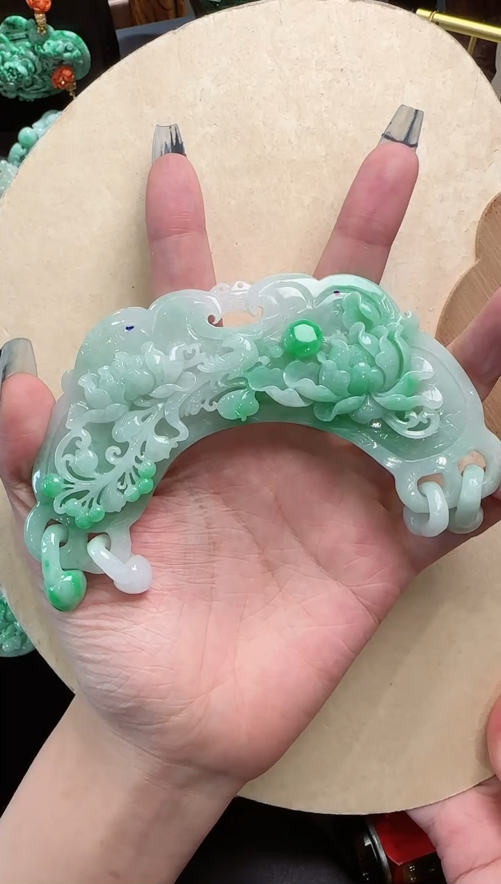 【闪购商品】翡翠颈饰未镶嵌1
