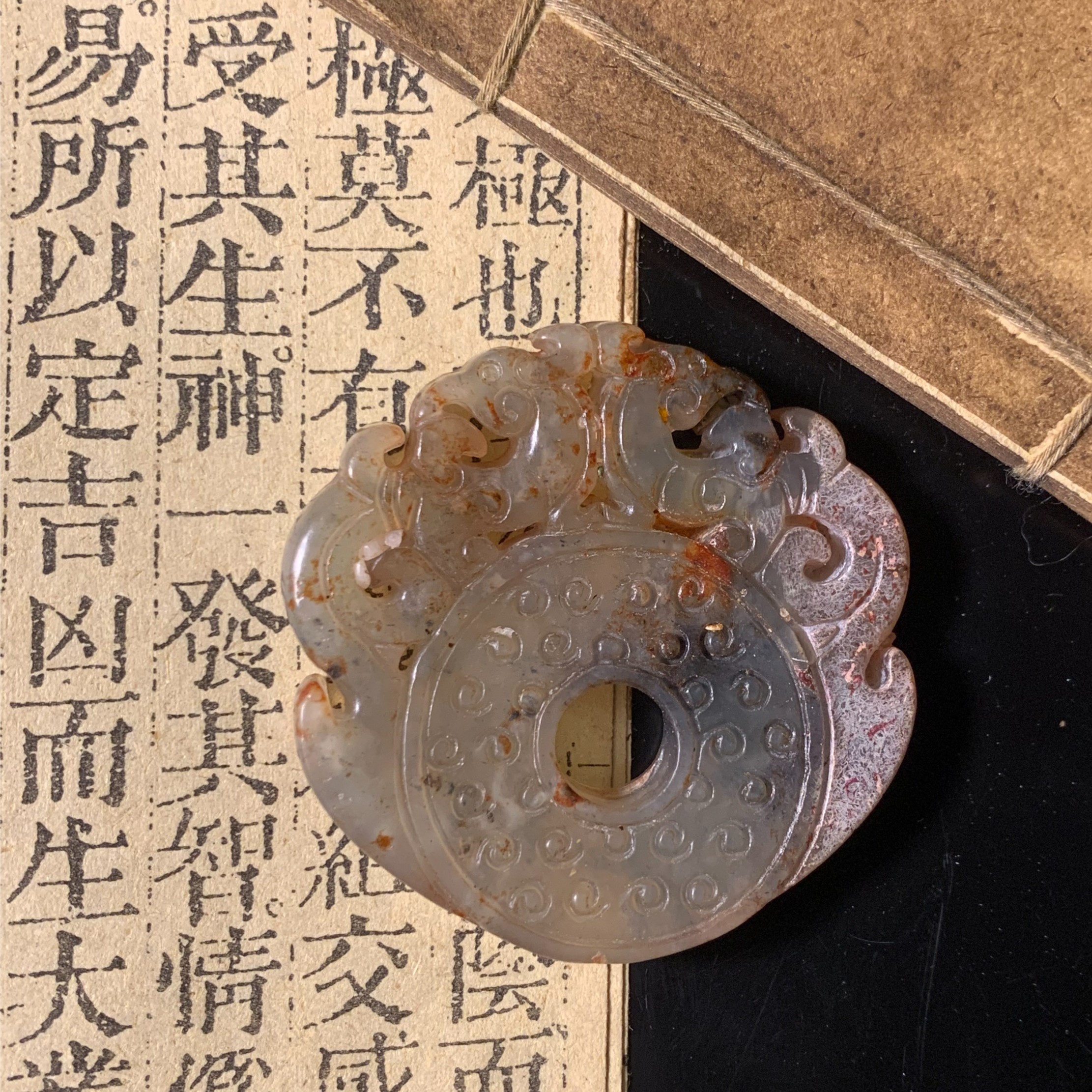 乡下偶遇收来的老玉手把件摆件古董收藏小玉璧