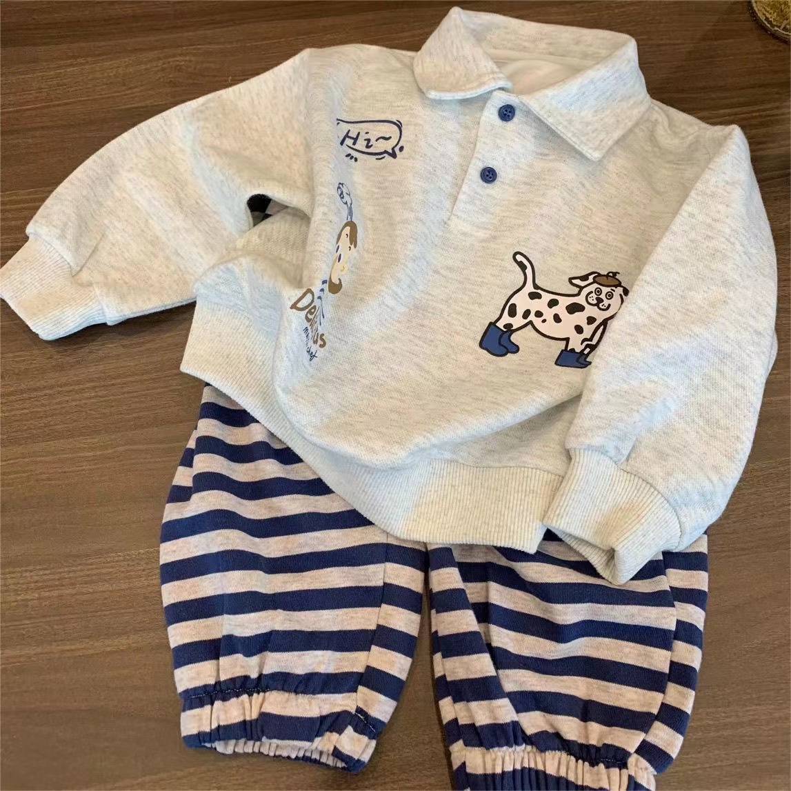 2025春款男童洋气时尚套装翻领上衣条纹裤子时髦套装潮流款童装