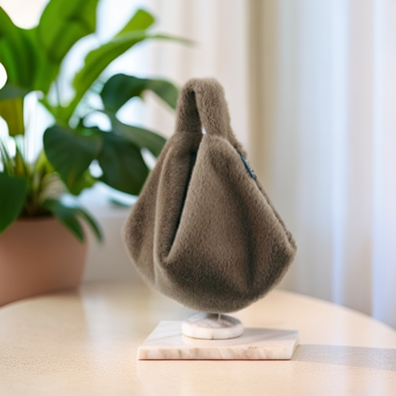 毛绒绒手提包可爱毛毛包大容量手挎包毛茸茸触感原创设计网红时尚