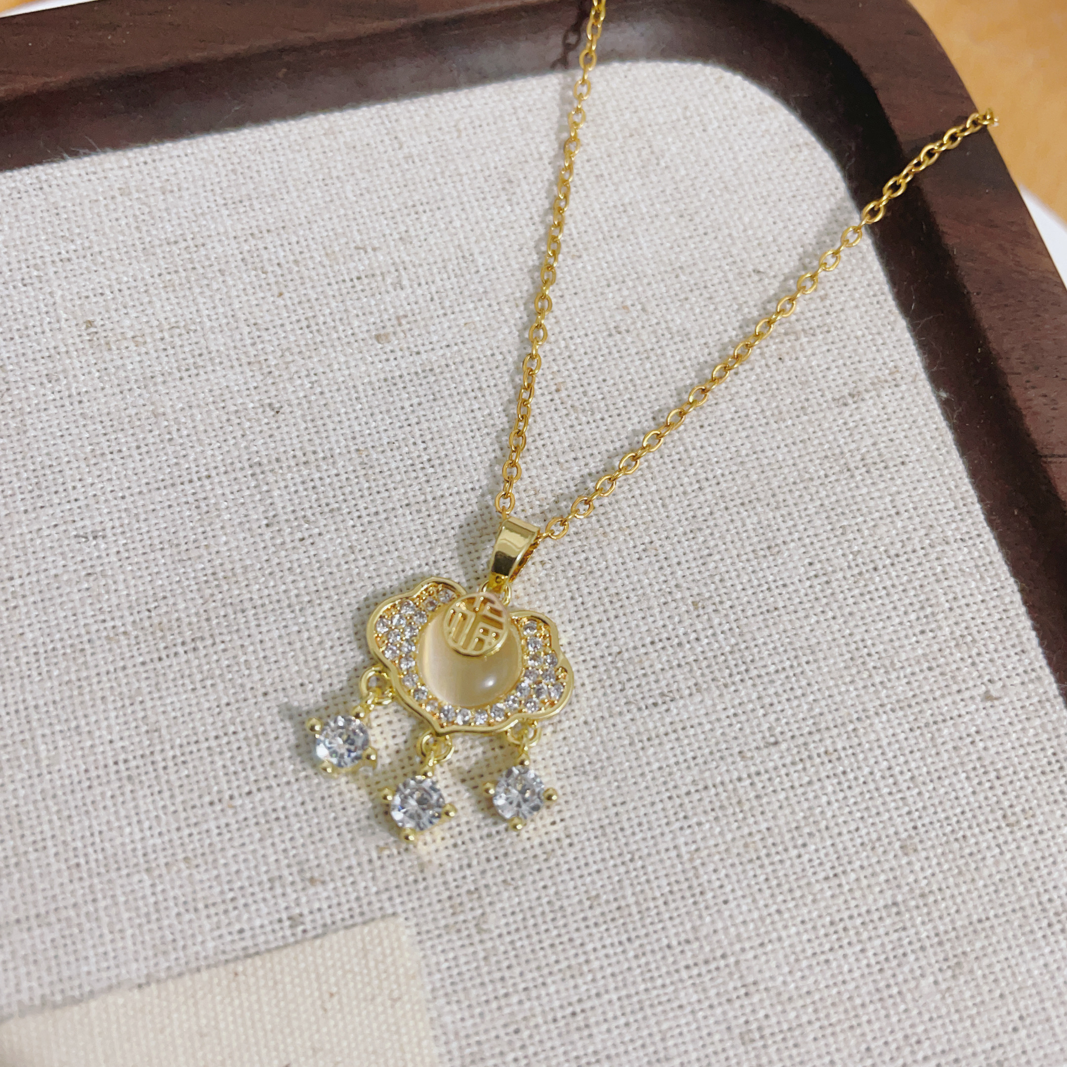 钛钢项链 XA007气质轻奢时尚百搭小众简约经典女士精致优雅坠链调