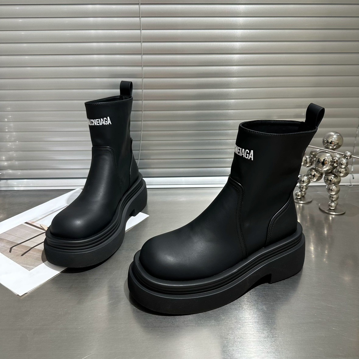 回力瑞增高厚底短靴子2023新款春秋单靴小个子烟筒靴切尔西马丁靴