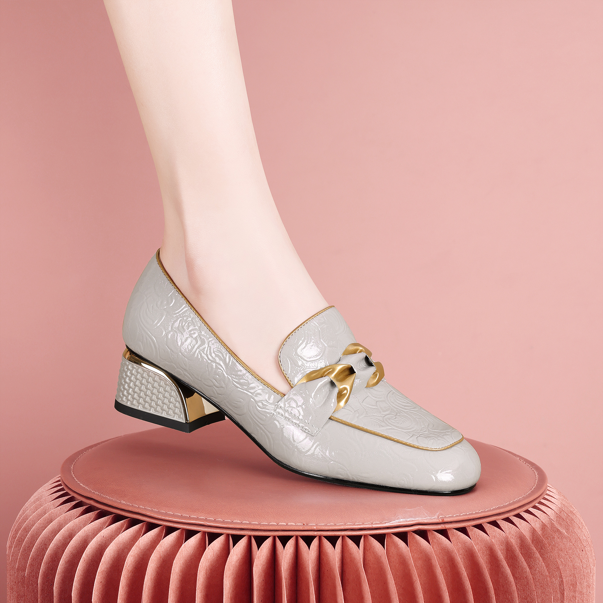 梵芮诗2024年新款方圆头纯色百搭气质时尚粗跟低跟单鞋-J1052