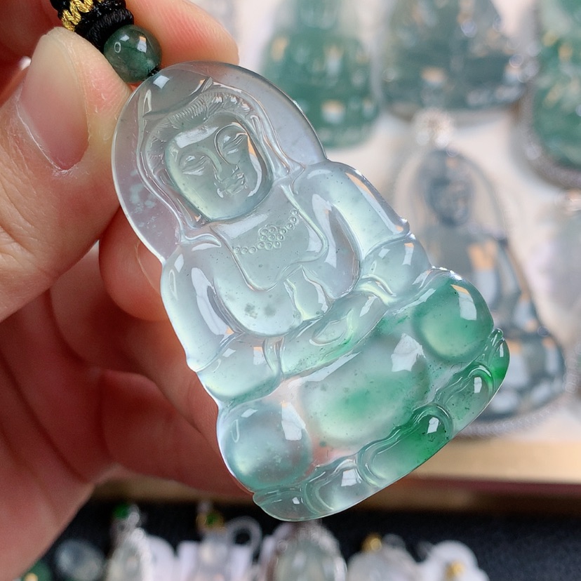 【闪购商品】翡翠颈饰未镶嵌