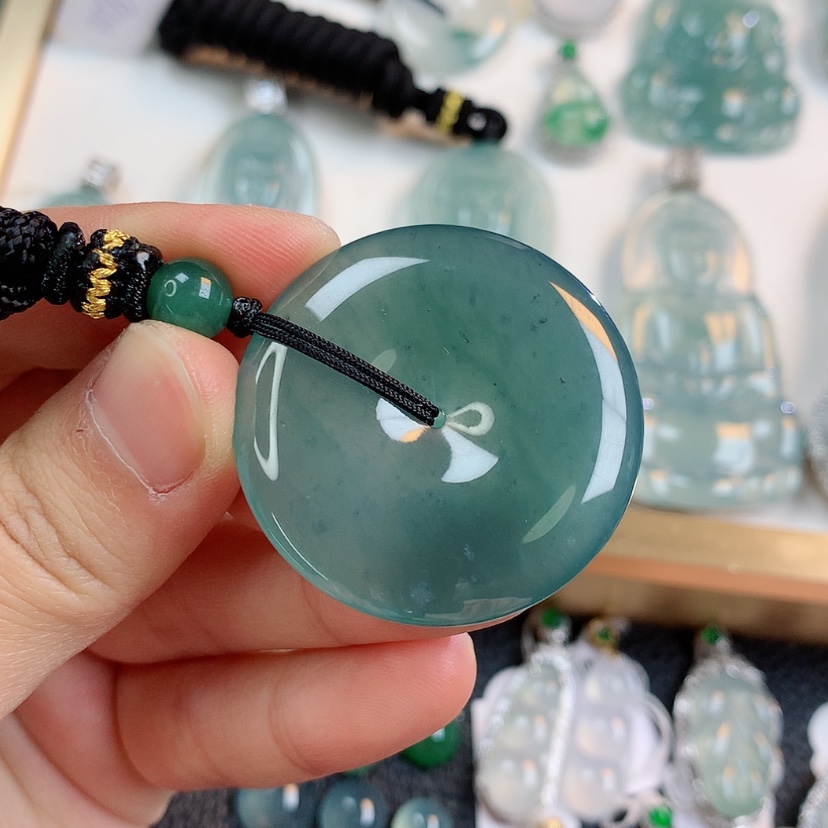 【闪购商品】翡翠颈饰未镶嵌