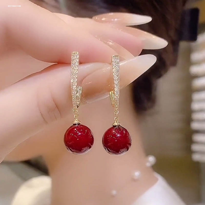 网红显白耳饰红色耳钉时尚个性轻奢气质精致潮简约女设计小众新款