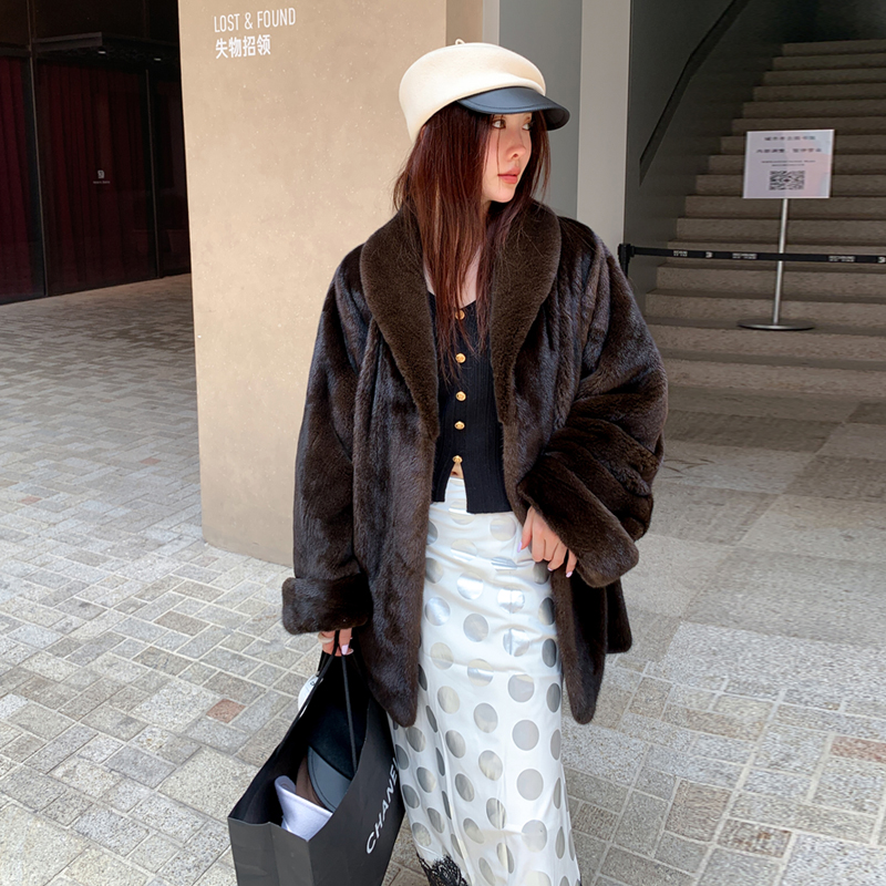 “复古浴袍”进口女中长款皮大衣外套年轻款冬ZD32Y024