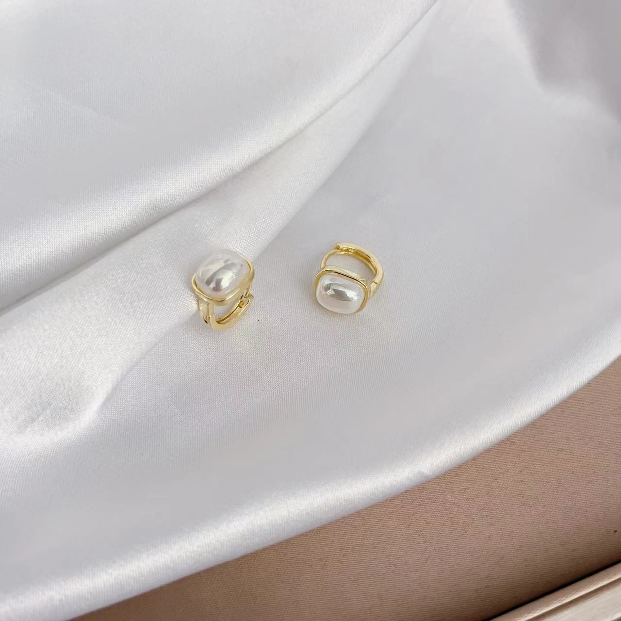 铜合金耳饰 J100 气质轻奢时尚百搭ins简约精致小巧耳环