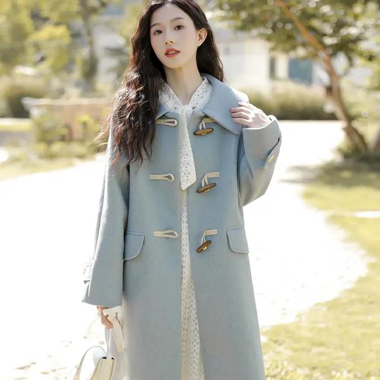 学院风浅蓝色毛呢大衣女秋冬2022新款牛角扣中长款呢子高级感外套