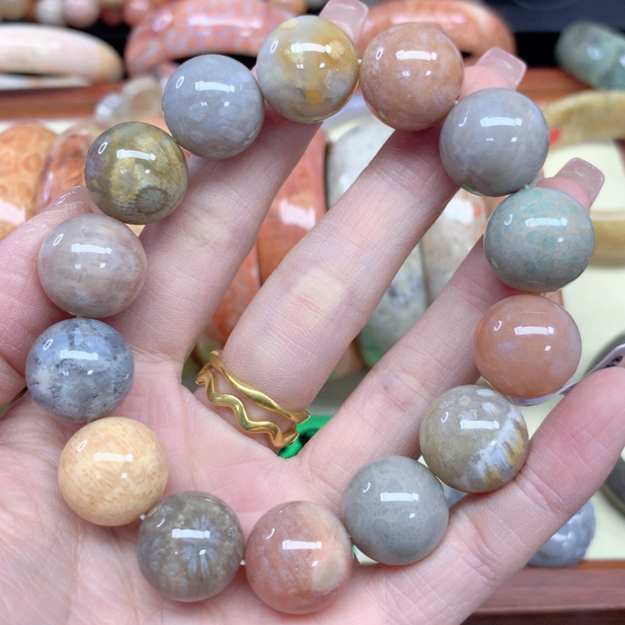 【闪购商品】硅化珊瑚（珊瑚玉）手链未镶嵌072