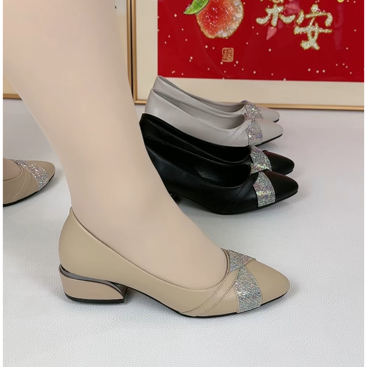 春夏秋季新款气质尖头低跟百搭亮钻女时尚浅口软底单鞋11815