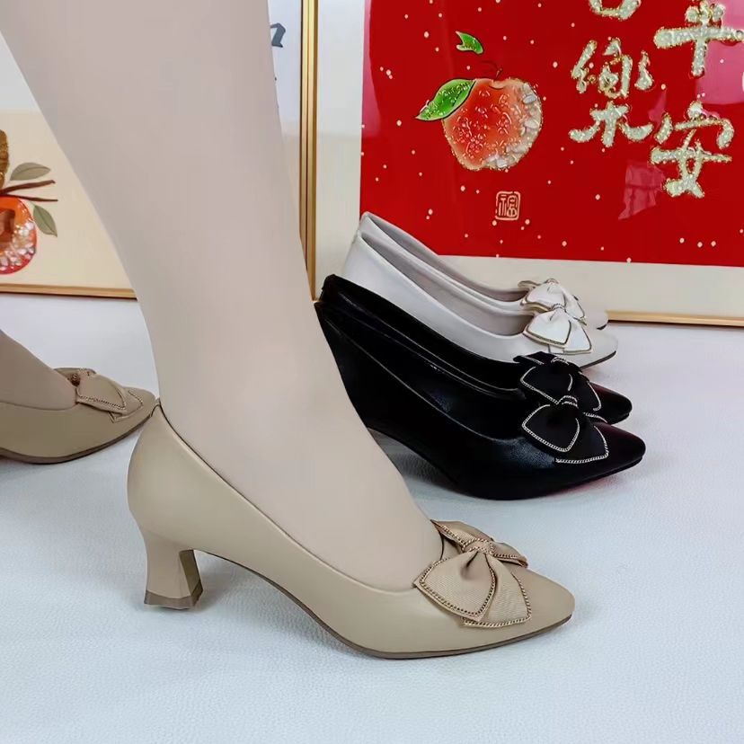 新款韩版全皮高跟时尚女单鞋蝴蝶花百搭显瘦职业范女士皮鞋3393