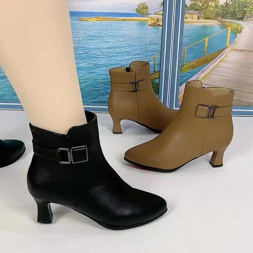 2024新款秋冬季时尚韩版修身女短靴加绒中跟妈妈鞋3358