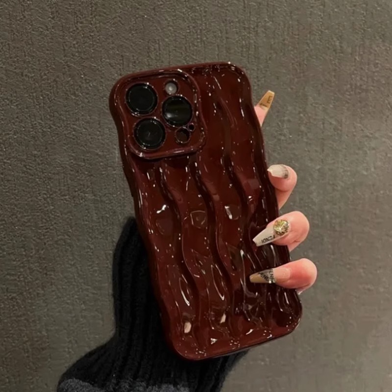 酒红色适用苹果15Promax手机壳新款14pro立体褶皱13pro波浪纹12套