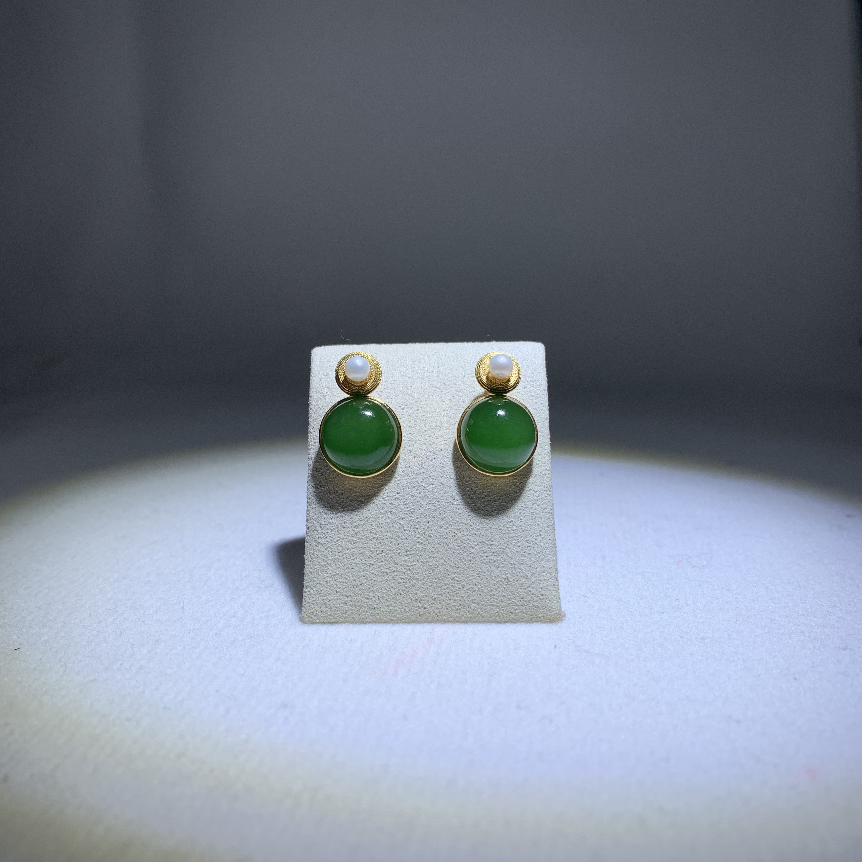 新疆和田玉碧玉耳钉