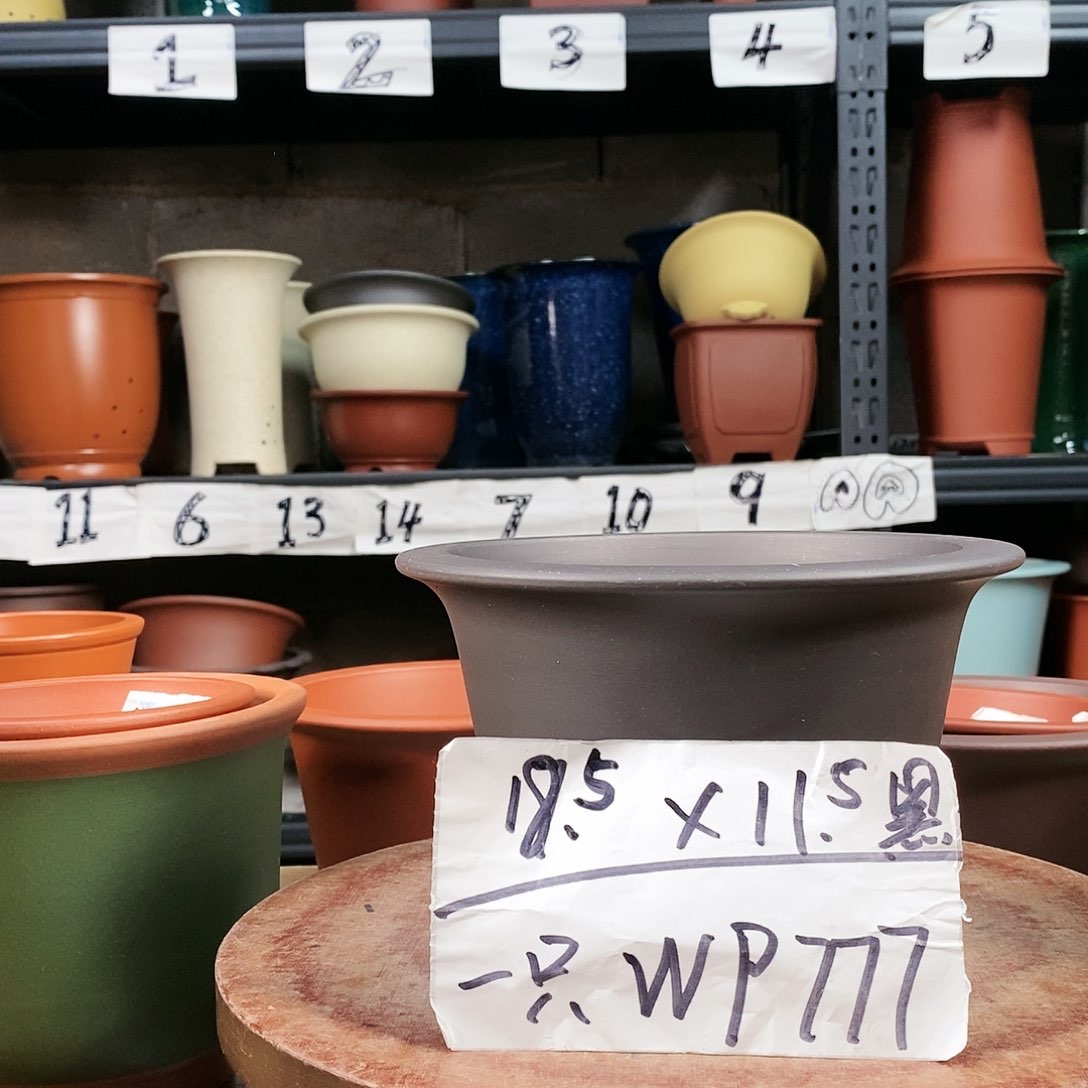 紫砂花盆一只货号WP999