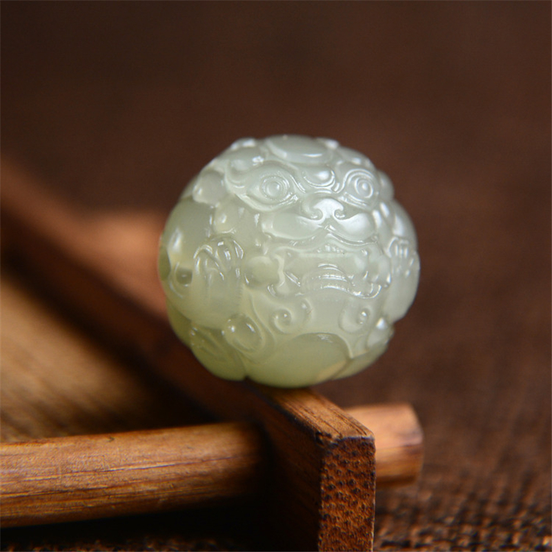 和田玉貔貅圆珠吊坠鸭蛋青玉单珠天然手工精雕高级感男女手串配珠