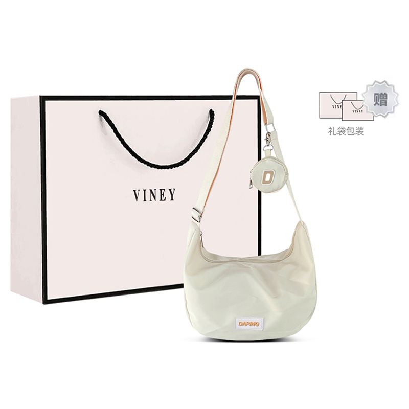 Viney包包女2024新款潮流时尚斜挎帆布包通勤百搭38妇女神节礼物