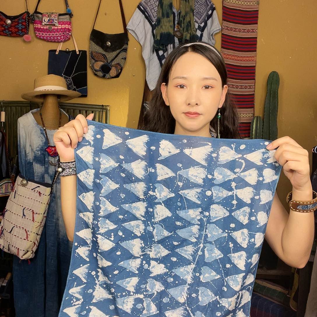 织绣手工制作方巾