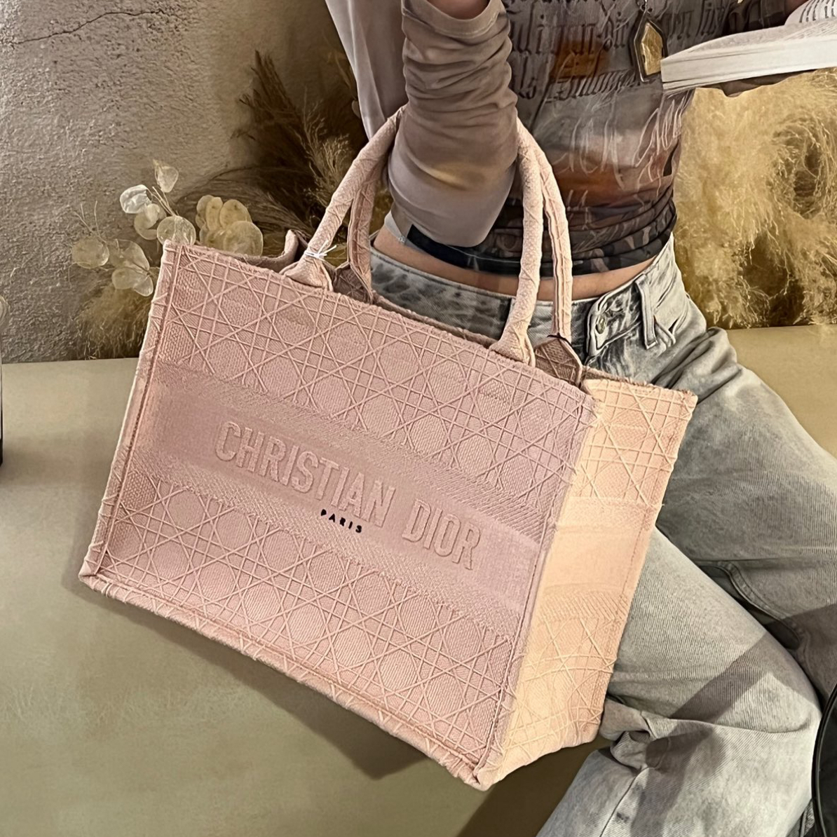 95新 DIOR/迪奥 Book tote中号粉色藤格纹刺绣手提包/2118