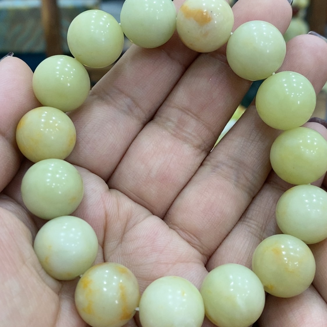 【闪购商品】蛇纹石玉颈饰未镶嵌