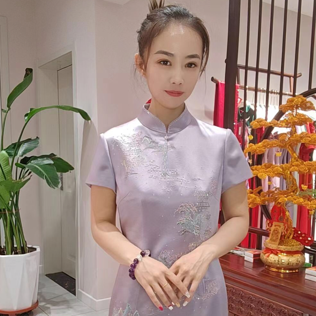 六礼17078中国风旗袍绣花烫钻钉珠紫色国风气质女士修身