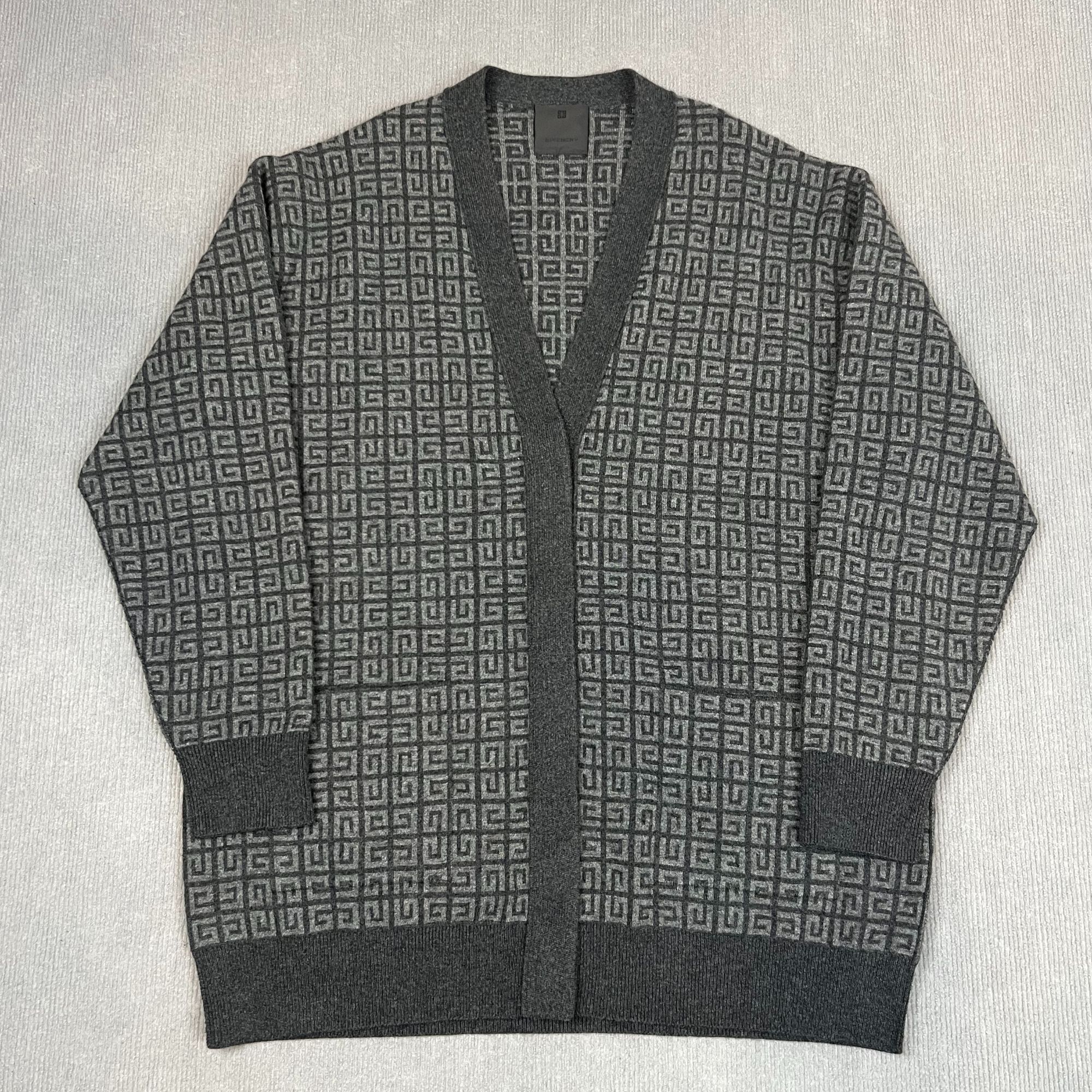 95新 Givenchy/纪梵希 2411133/L码/灰色logo满印针织开衫/8379