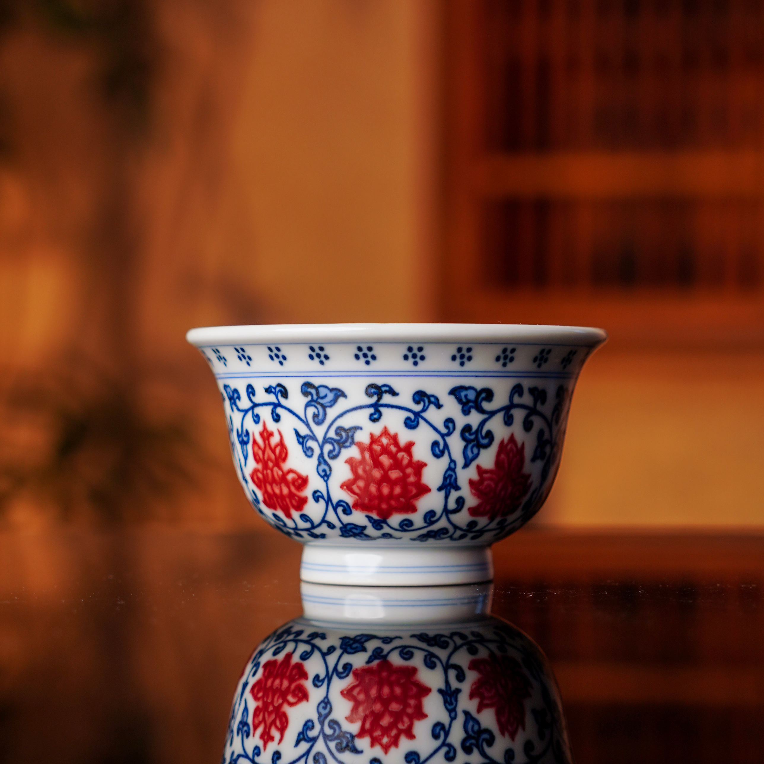 青花釉里红缠枝莲压手杯  家用陶瓷主人杯手绘中式纯手工