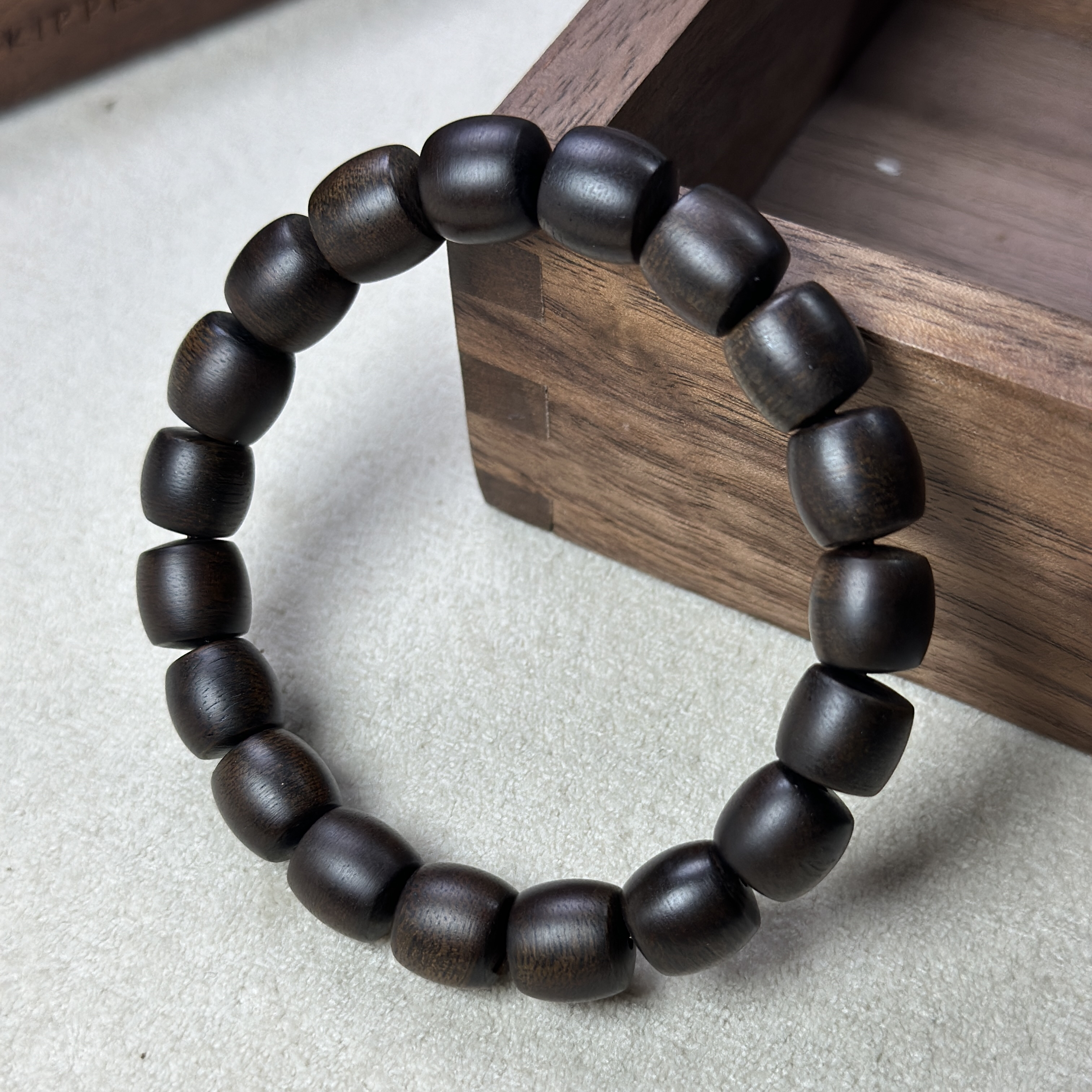 沉香手串越南芽庄白奇楠玉化老料桶1.0单圈沉水