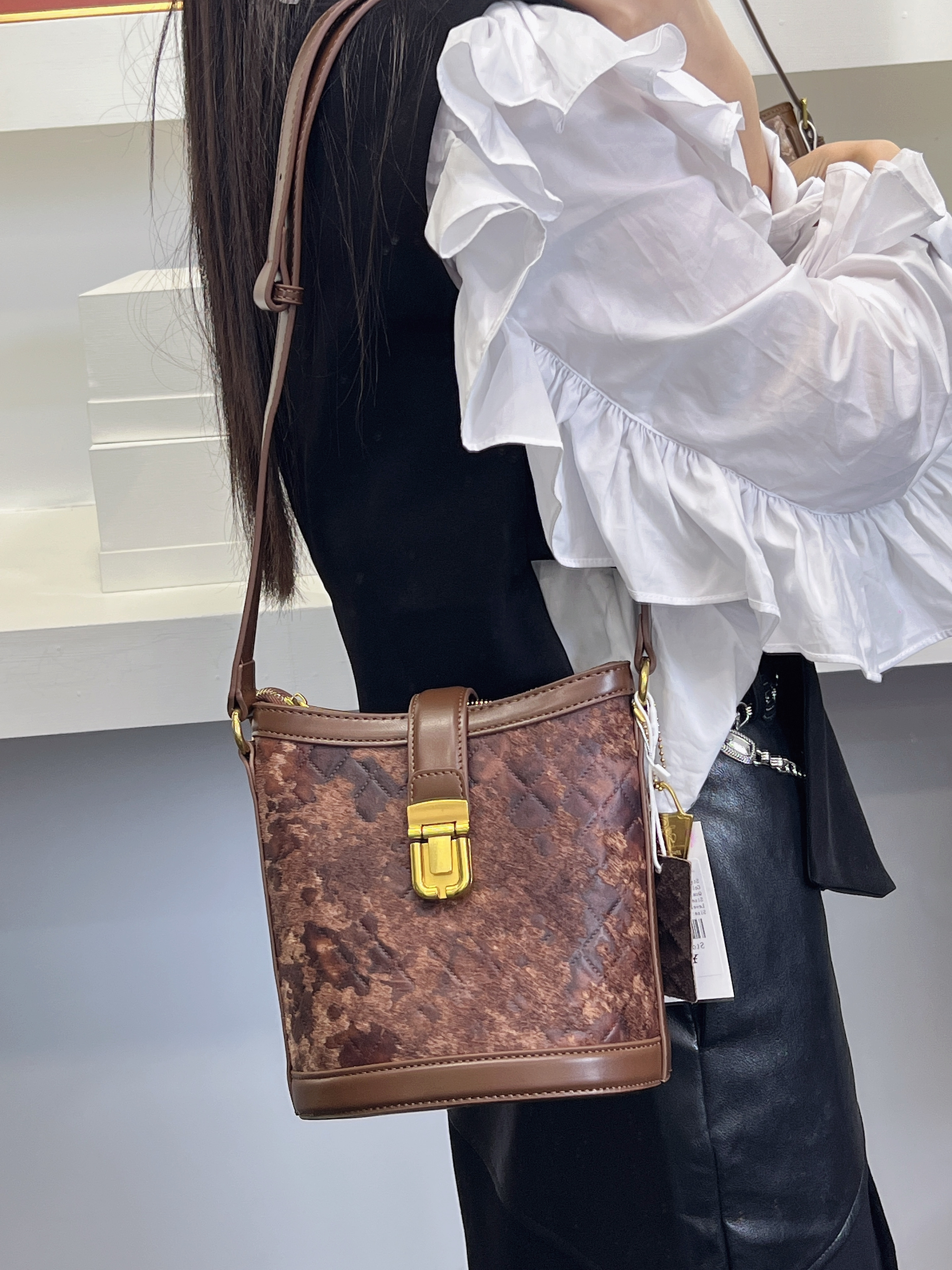 早春新款小众时尚百搭单肩女包-13922-咖啡色