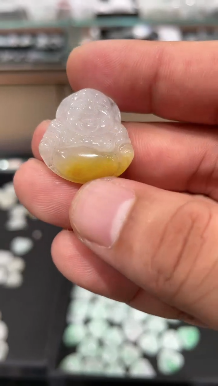【闪购商品】翡翠颈饰未镶嵌黄翡佛公