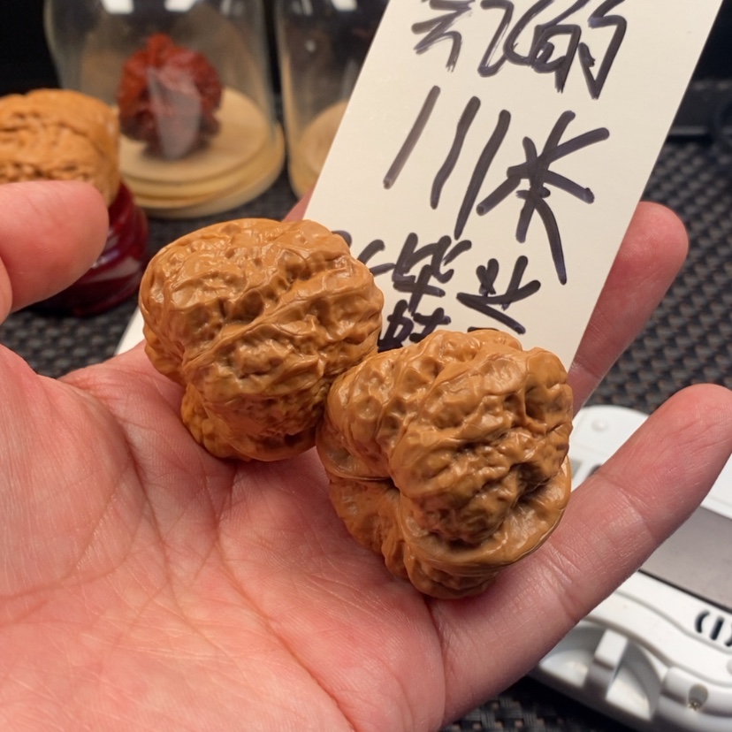 【闪购商品】文玩核桃吊坠会****r