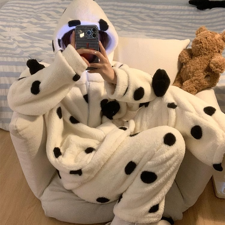 可爱设计感波点珊瑚绒连帽睡衣女款冬季2024年开衫长裤家居服套装