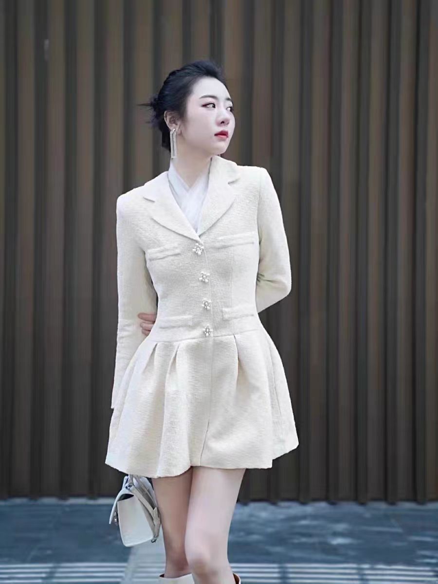 越南小众轻奢小香风气质优雅名媛约会日常显瘦网纱领口短裙Y100