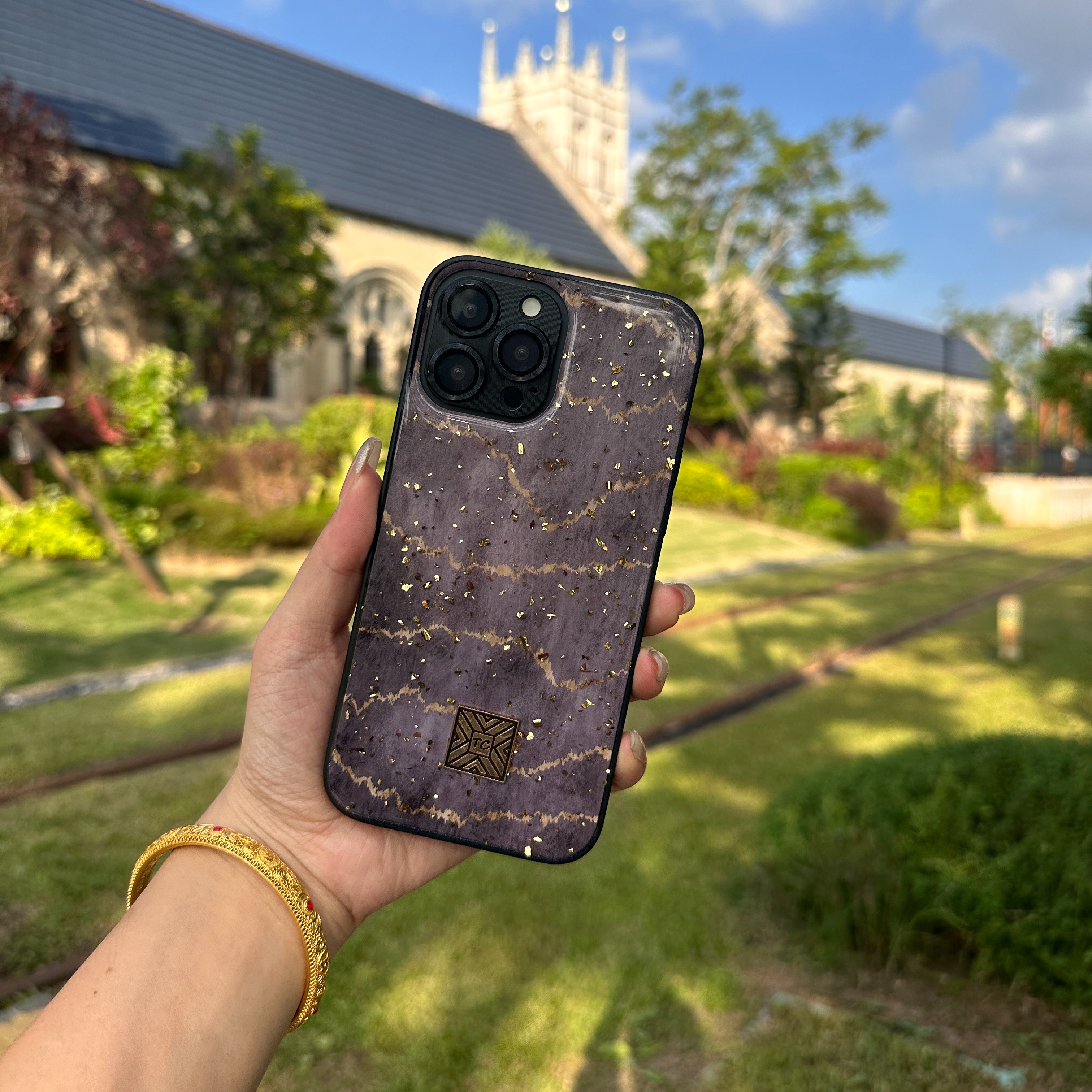 苹果高端松弛感手机壳适用于iPhone11-15各型号莫兰迪紫欧式壳壳