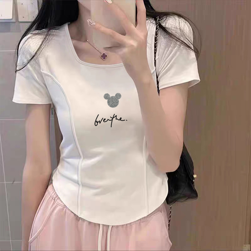 黑色正肩短袖t恤女2023夏季新款修身显瘦百搭短款辣妹方领上衣潮